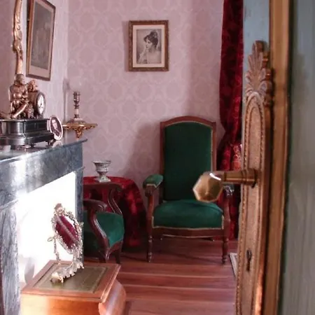 Bed & Breakfast Maison D'hotes Le Logis De Reyjade