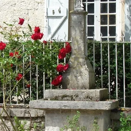 Maison D'hotes Le Logis De Reyjade Bed & Breakfast Montdoumerc