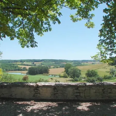 Maison D'hotes Le Logis De Reyjade Bed & Breakfast *